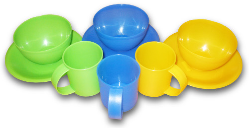 Plastové nádobí